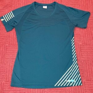 Dakine athletic top wm’s large teal & Yellow Short Sleeve tech fabric Tee